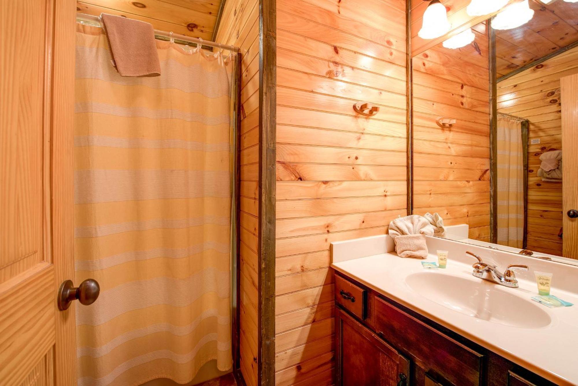 Standing Bear Lodge Gatlinburg Eksteriør billede