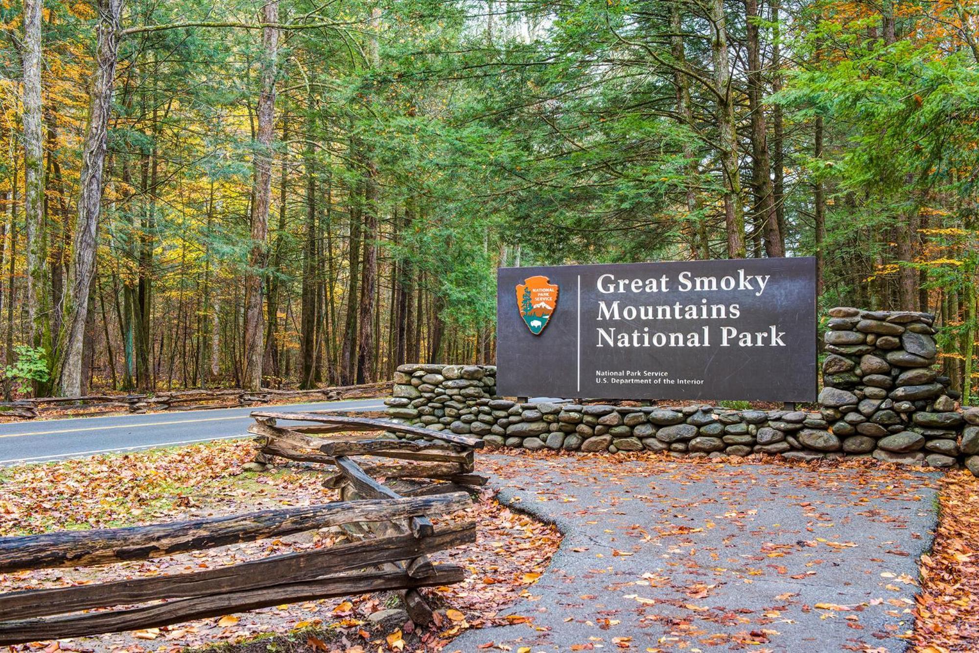 Standing Bear Lodge Gatlinburg Eksteriør billede